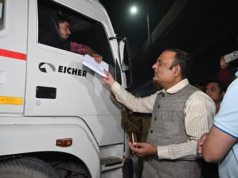 दिल्ली में डीजल ट्रकों को एंट्री में छूट, AQI अब भी बहुत खराब