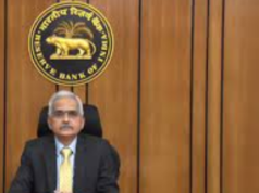 बजाज फाइनेंस के 2 लोन प्रोडक्ट पर RBI का एक्शन, जानिए क्यों ईकॉम और इंस्टा ईएमआई कार्ड पर लगी रोक