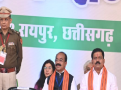 प्रधानमंत्री श्री नरेंद्र मोदी का आशीर्वाद और पूर्व प्रधानमंत्री श्री वाजपेयी का पुण्य स्मरण कर मुख्यमंत्री श्री विष्णु देव साय ने संभाली छत्तीसगढ़ की कमान