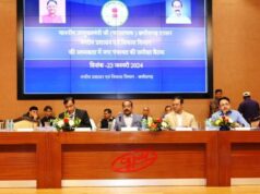 शहरों में विकास और सुविधाएं बढ़ाने प्रतिबद्धता के साथ काम करें अधिकारी – श्री अरुण साव