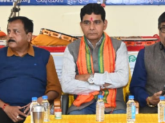 राजस्व मंत्री बलौदाबाजार के गायत्री पीठ में आयोजित आवासीय नारी सशक्तिकरण प्रशिक्षक प्रशिक्षण शिविर में शामिल हुए