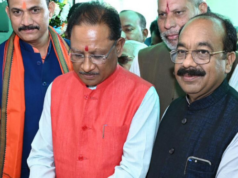 मुख्यमंत्री ने हेल्थ कैंप में अपना बीपी शुगर जांच कर स्वास्थ्य जागरूकता का दिया संदेश