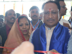 मुख्यमंत्री श्री साय ने धर्मपत्नी के साथ गृहग्राम बगिया के मुख्यमंत्री कैंप कार्यालय का किया शुभारंभ