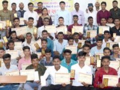 देश की सेवा करना गौरव की बात : कलेक्टर