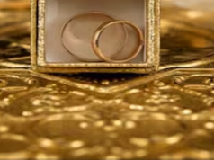 सोने के दाम में गिरावट, चांदी ठहरी; जानें आज का ताजा रेट