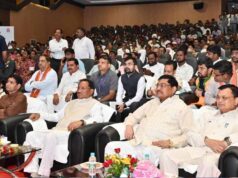 रायपुर : ‘मन की बात’ की 125वीं कड़ी का मुख्यमंत्री विष्णु देव साय सहित मंत्रियों और नागरिकों ने किया श्रवण