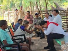 रायपुर : नक्सल लीडरों के परिजनों से मुलाकात कर उपमुख्यमंत्री ने की पुनर्वास की अपील