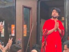 पीठाधीश्वर पंडित धीरेंद्र शास्त्री दिल्ली से वृंदावन पदयात्रा कर बागेश्वर धाम पहुंचे, श्रद्धालुओं ने किया भव्य स्वागत