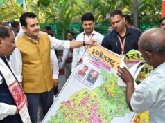 पेंटर शिवकुमार निराला ने मुख्यमंत्री विष्णु देव साय को भेंट किया विशिष्ट ‘राजनीतिक मानचित्र’…..