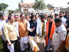 जिले मे आज से धान खरीदी शुरू, झालखम्हरिया केंद्र में कैबिनेट मंत्री खुशवंत साहेब एवं विधायक द्वय योगेश्वर राजू सिन्हा, एवं संपत अग्रवाल की उपस्थिति में हुआ शुभारंभ…..