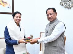 वर्ल्ड कप विजेता भारतीय महिला क्रिकेट टीम की फिजियोथेरेपिस्ट आकांक्षा सत्यवंशी ने मुख्यमंत्री से की मुलाकात