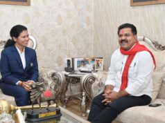 उपमुख्यमंत्री विजय शर्मा मिले वर्ल्ड कप विजेता भारतीय महिला क्रिकेट टीम की फिजियोथेरेपिस्ट आकांक्षा सत्यवंशी से, दी शुभकामनाएं….