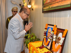 राज्यपाल रमेन डेका ने पूर्व प्रधानमंत्री वाजपेयी और पंडित मदनमोहन मालवीय के जन्मदिन के अवसर पर उन्हें नमन किया….