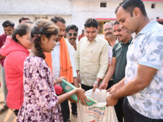 छेरछेरा तिहार : सामाजिक समरसता और लोक संस्कृति का उत्सव: घर-घर अन्न दान लेकर मंत्री टंक राम वर्मा ने निभाई छेरछेरा की परम्परा….