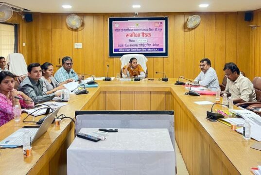 कलेक्टर सुश्री प्रतिष्ठा ममगाई ने महिला बाल विकास एवं स्वास्थ्य विभाग की संयुक्त बैठक ली
आधार आधारित उपस्थिति, एएनसी पंजीयन व संस्थागत प्रसव पर विशेष जोर
स्वास्थ्य व महिला बाल विकास विभाग को दिए समन्वित कार्य के निर्देश