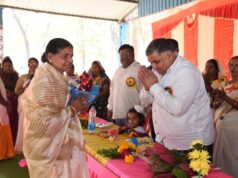 रामगढ़ में मितानिनों द्वारा आयोजित स्वास्थ्य पंचायत सम्मेलन में शामिल हुए पर्यटन एवं संस्कृति मंत्री राजेश अग्रवाल…..