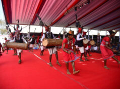 राष्ट्रपति के समक्ष बास्तानार के युवाओं ने ‘गौर नृत्य’ से बिखेरे अद्भुत लोक-रंग…..