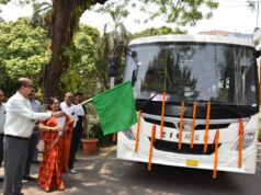 राज्यपाल डेका ने खैरागढ़ विश्वविद्यालय की नई बस को दिखाई हरी झंडी….