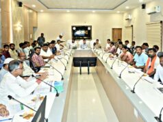 सॉलिड वेस्ट मेनेजमेंट में जनप्रतिनिधियों की भूमिका एवं दायित्व पर उन्हें दिया गया प्रजेन्टेशन, उद्योग मंत्री लखनलाल देवांगन की रही गरिमामयी उपस्थिति एवं महापौर रहे उपस्थित….