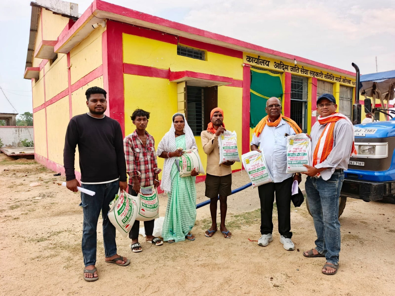 खाद, बीज और उर्वरकों की समय पर उपलब्धता से किसानों में उत्साह, नैनो डीएपी और नैनो यूरिया बने किसानों के भरोसेमंद कृषि साथी…..