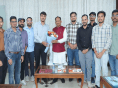 मुख्यमंत्री श्री विष्णुदेव साय ने यूपीएससी प्रारंभिक परीक्षा में सफल ट्राइबल यूथ हॉस्टल के विद्यार्थियों से की मुलाकात