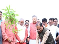विधानसभा परिसर में ‘एक पेड़ मां के नाम 3.0‘ अभियान के तहत हुआ वृहद पौधरोपण : मुख्यमंत्री विष्णुदेव साय और विधानसभा अध्यक्ष डॉ. रमन सिंह ने लगाया रुद्राक्ष का पौधा….