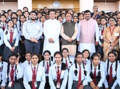 लोकतंत्र की पाठशाला बना विधानसभा परिसर: शकुंतला विद्यालय के विद्यार्थियों ने सदन की कार्यवाही देखी, मुख्यमंत्री विष्णुदेव साय और डॉ. रमन सिंह से की मुलाकात….