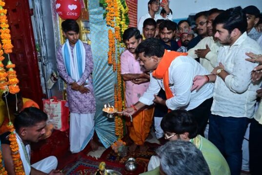 उप मुख्यमंत्री एवं कवर्धा विधायक विजय शर्मा ने श्रीकृष्ण जन्माष्टमी पर श्री राधा-कृष्ण बड़े मंदिर में की पूजा-अर्चना, भगवान श्रीकृष्ण से प्रदेशवासियों के सुख, शांति एवं समृद्धि की कामना…..